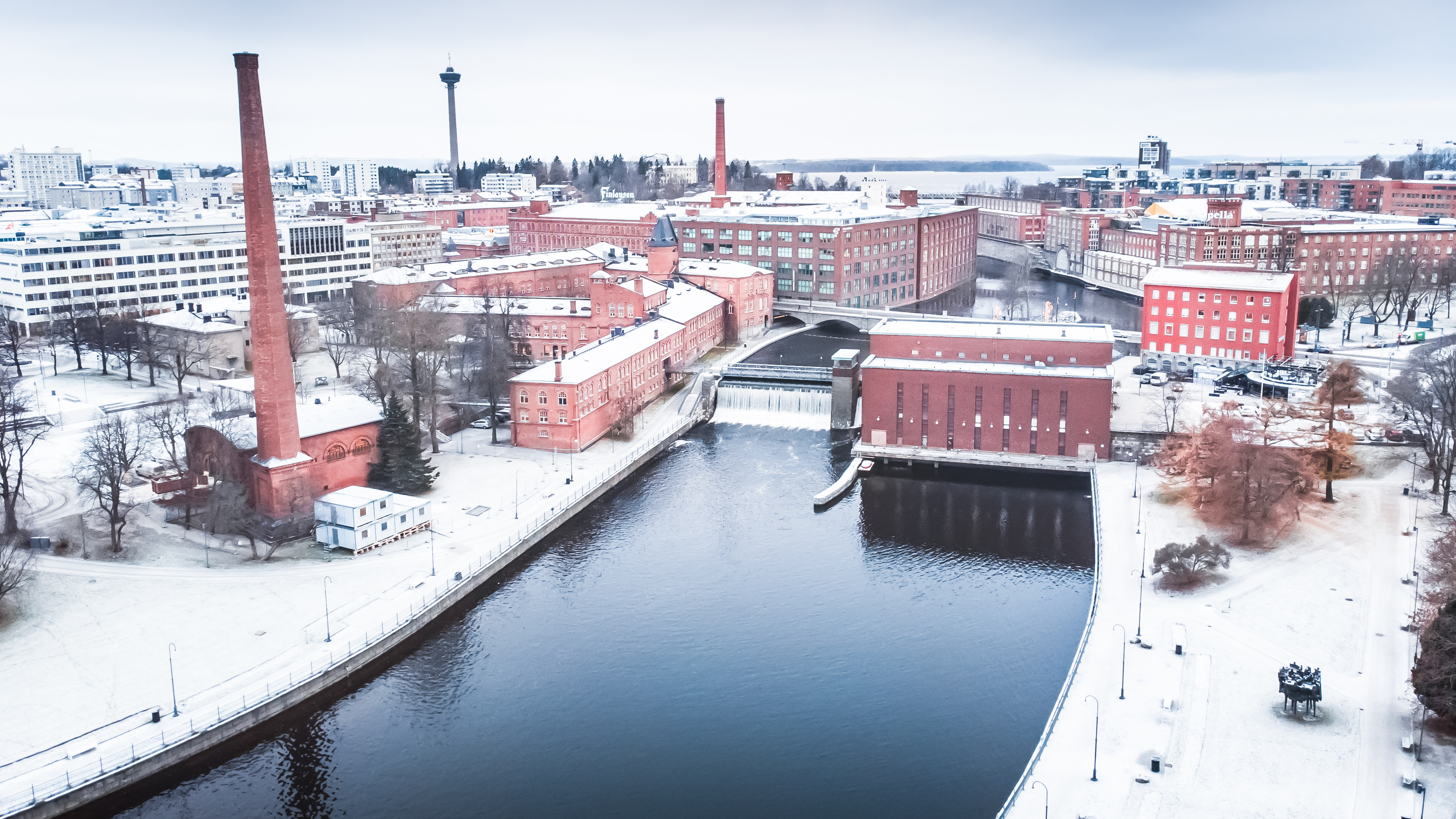 Visit Tampere Tammerkoski Koskipuisto Winter drone view Laura Vanzo